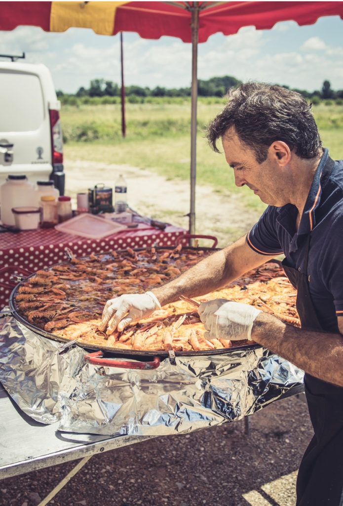 Chef Carlos et sa paëlla